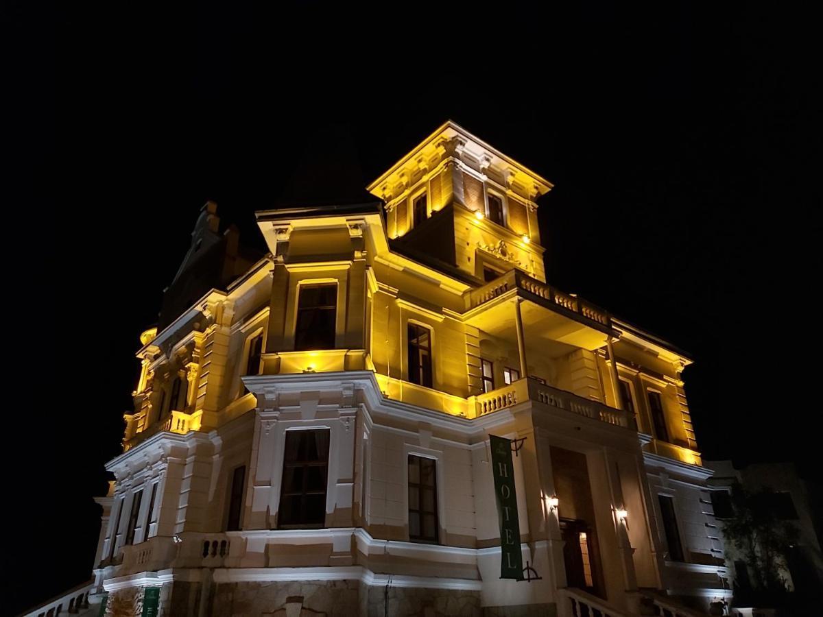 Hotel U Zamecku Cihelny การ์โลวีวารี ภายนอก รูปภาพ