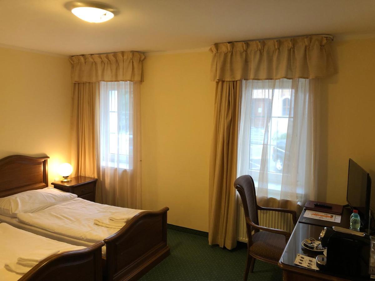 Hotel U Zamecku Cihelny การ์โลวีวารี ภายนอก รูปภาพ