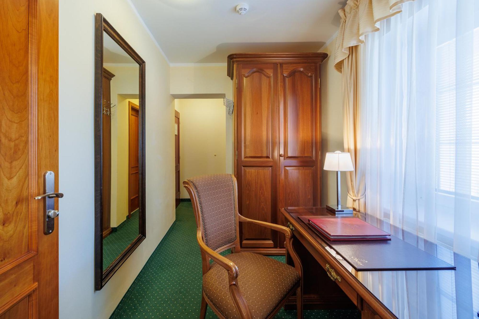 Hotel U Zamecku Cihelny การ์โลวีวารี ภายนอก รูปภาพ
